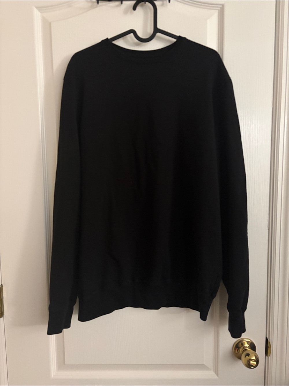 Vestige Classic Black Crewneck Sweater